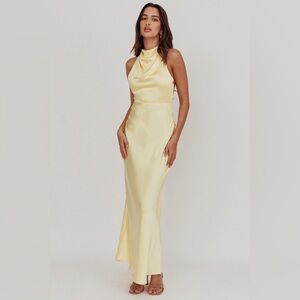 Selfie Leslie Here Comes the Sun Yellow Satin Halter Pearl Back Maxi Dress Small
